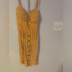 CUTE SUMMER DRESS Yellow with flowers and little brown buttons